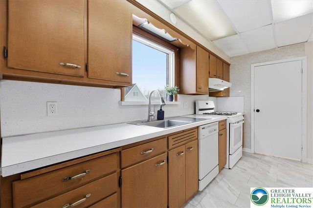 1437 Courtright Avenue, Hellertown Boro, PA 18055