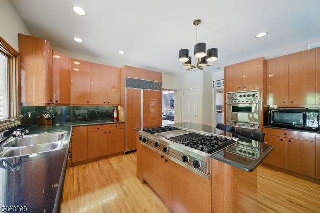 18 ROSEWOOD LANE, Denville Twp., NJ 07834