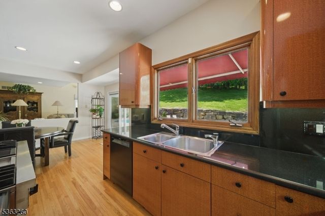 18 ROSEWOOD LANE, Denville Twp., NJ 07834