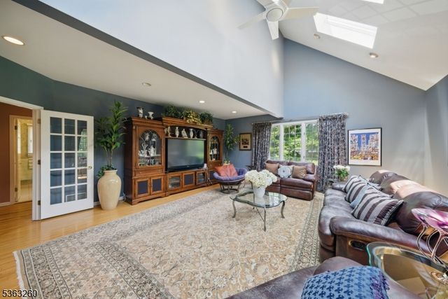 18 ROSEWOOD LANE, Denville Twp., NJ 07834