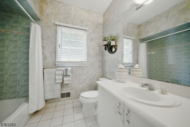 18 ROSEWOOD LANE, Denville Twp., NJ 07834