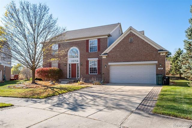 466 Ivy Lane, Troy, MI 48098