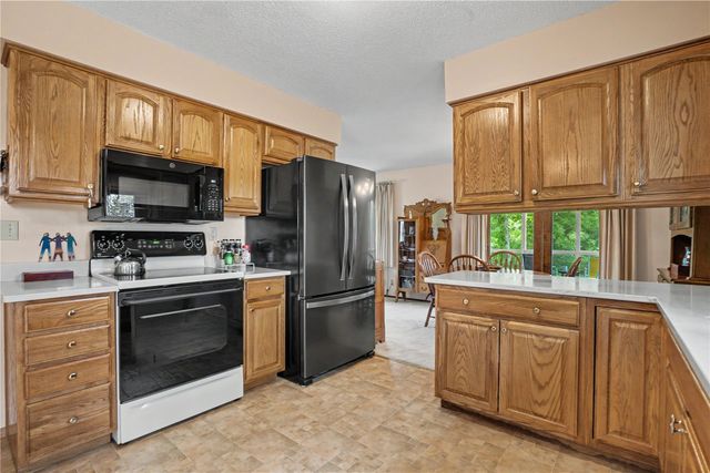 1129 25th St, Cedar Rapids, IA 52403
