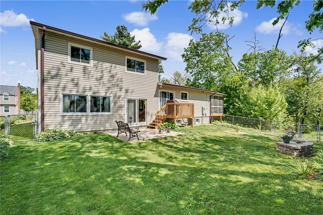 1129 25th St, Cedar Rapids, IA 52403
