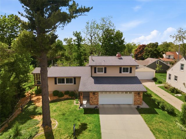 1129 25th St, Cedar Rapids, IA 52403