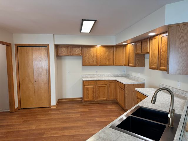 711 Meadow Brook Drive, Lowell, IN 46356