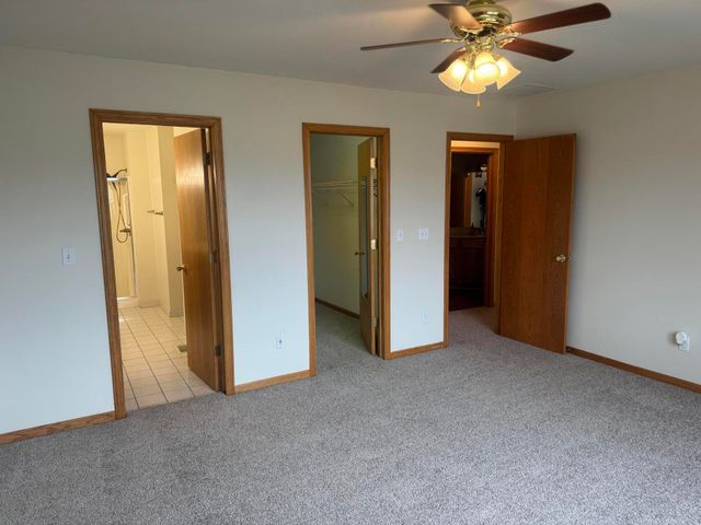 711 Meadow Brook Drive, Lowell, IN 46356