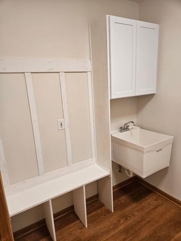 711 Meadow Brook Drive, Lowell, IN 46356