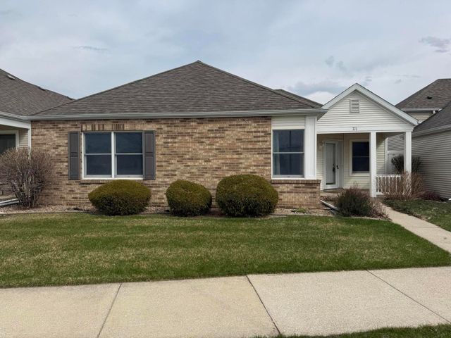 711 Meadow Brook Drive, Lowell, IN 46356