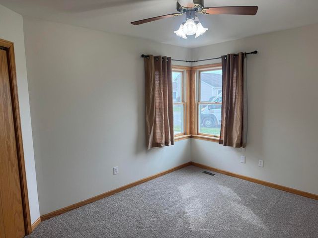 711 Meadow Brook Drive, Lowell, IN 46356