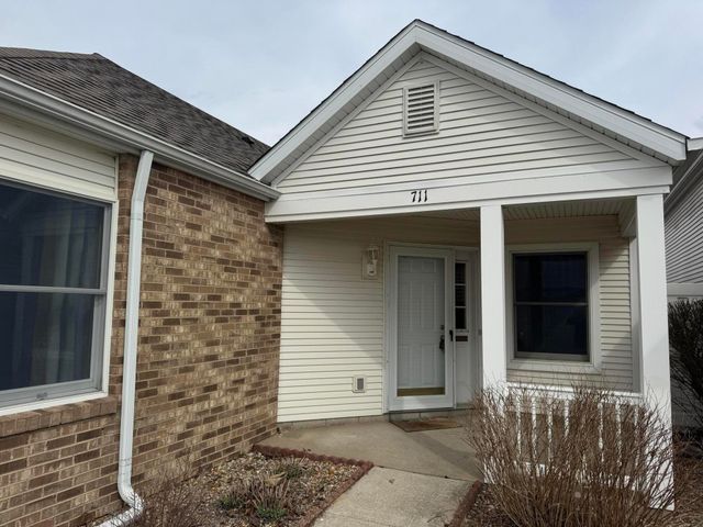 711 Meadow Brook Drive, Lowell, IN 46356