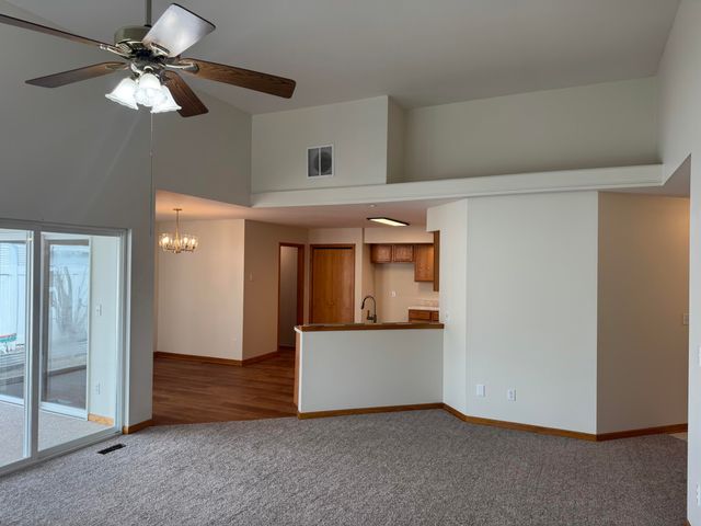 711 Meadow Brook Drive, Lowell, IN 46356