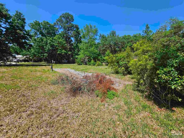 5779 Windover St, Milton, FL 32583
