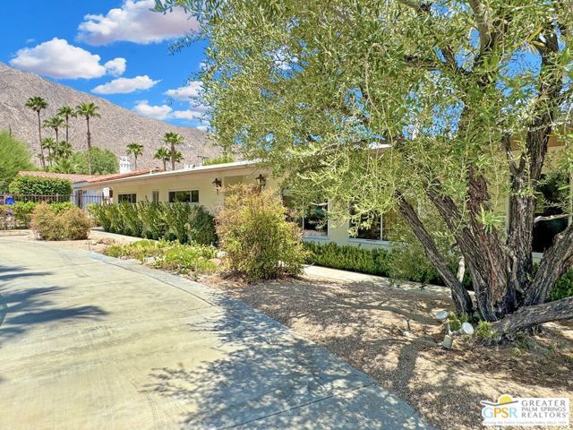 634 E Palo Verde Avenue, Palm Springs, CA 92264