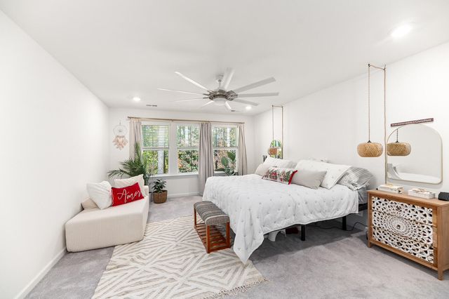 581 Trotters Lane, Moncks Corner, SC 29461