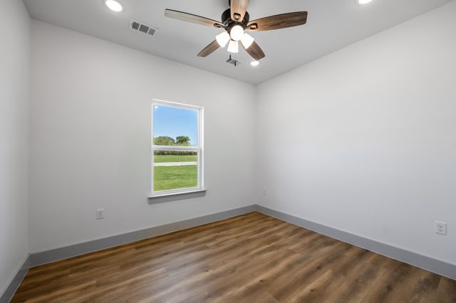 429 Caro Drive, West Tawakoni, TX 75474