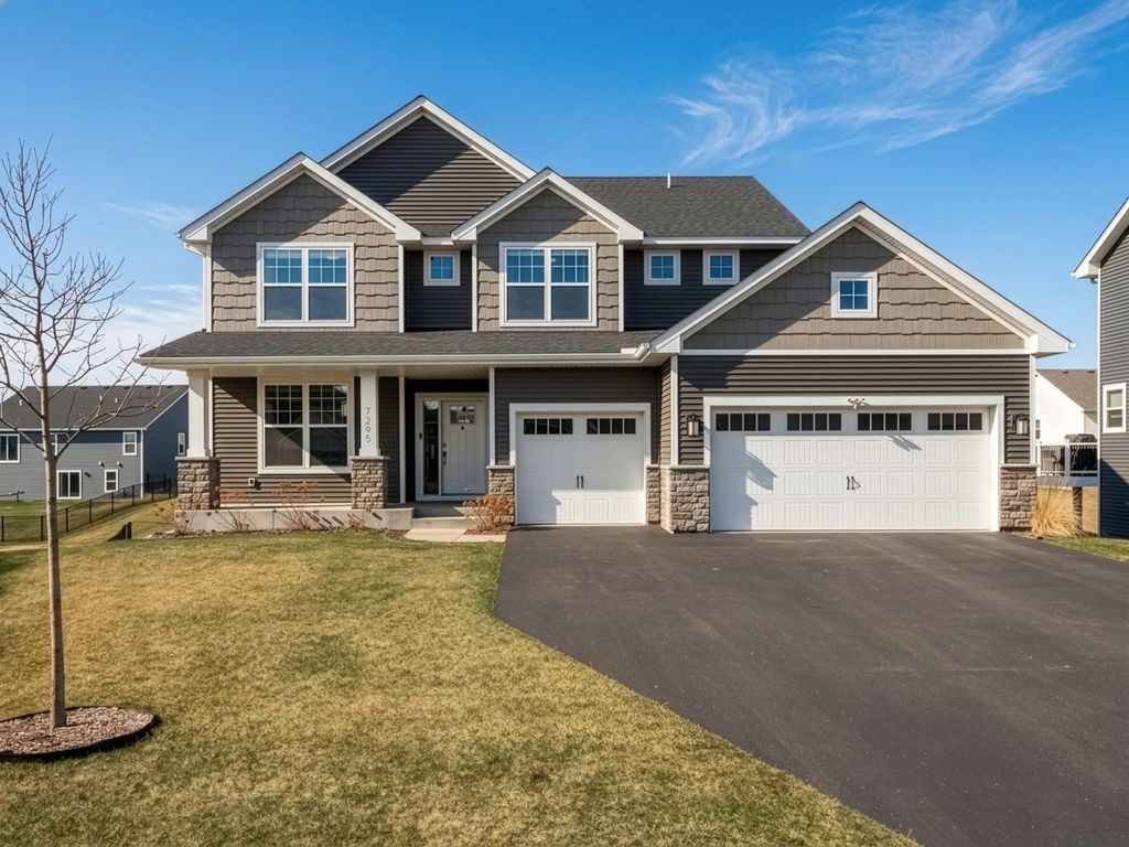 7295 Geneva Court, Hugo, MN 55038