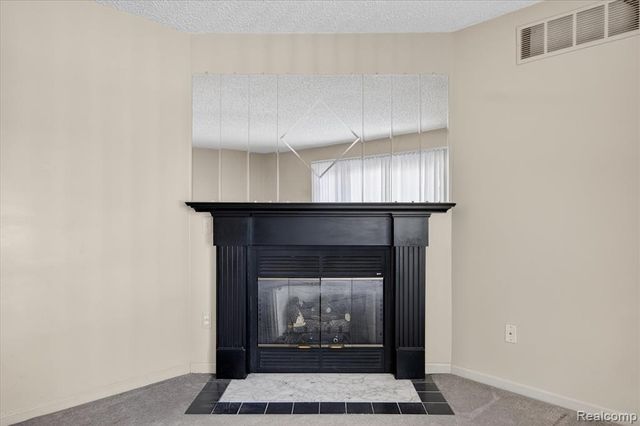 4364 S Meadow Drive, Waterford, MI 48329