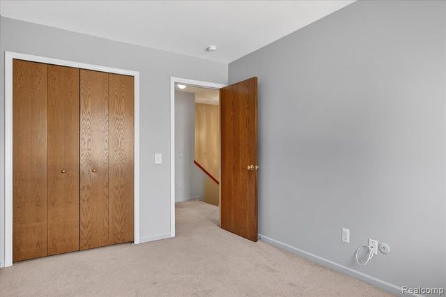 4364 S Meadow Drive, Waterford, MI 48329