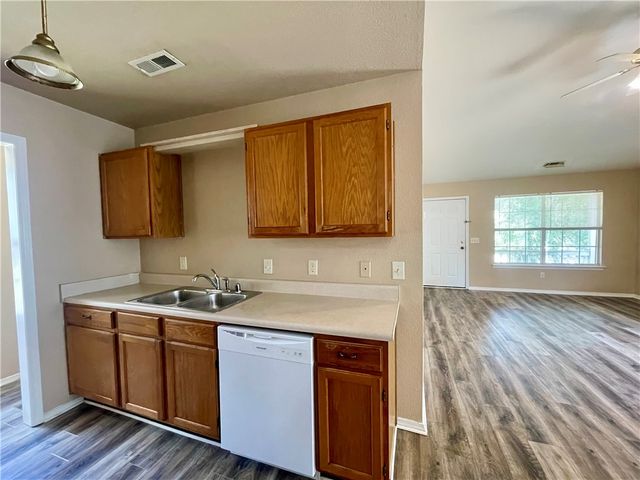 2381 Springbrook Avenue, Springdale, AR 72764