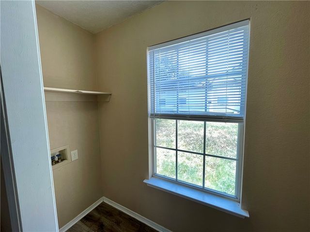 2381 Springbrook Avenue, Springdale, AR 72764