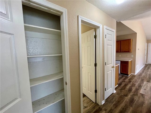 2381 Springbrook Avenue, Springdale, AR 72764