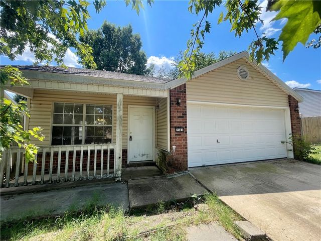 2381 Springbrook Avenue, Springdale, AR 72764