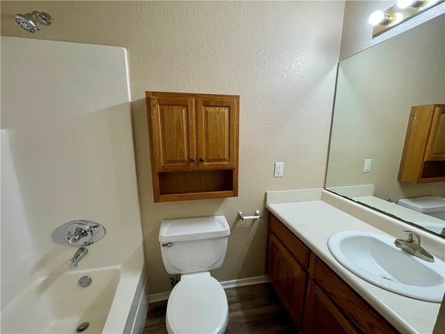 2381 Springbrook Avenue, Springdale, AR 72764