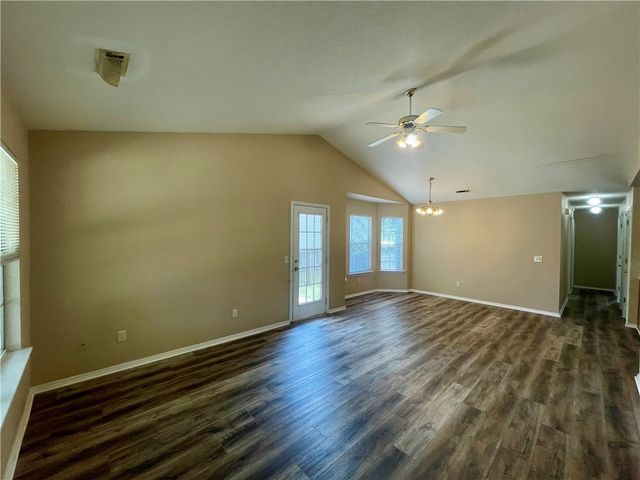 2381 Springbrook Avenue, Springdale, AR 72764