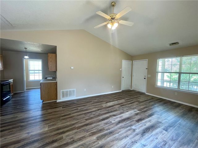 2381 Springbrook Avenue, Springdale, AR 72764