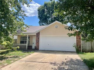2381 Springbrook Avenue, Springdale, AR 72764