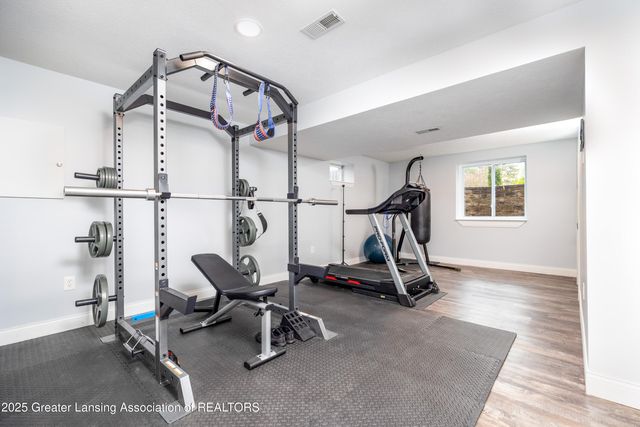 9457 S Hollister Road, Laingsburg, MI 48848