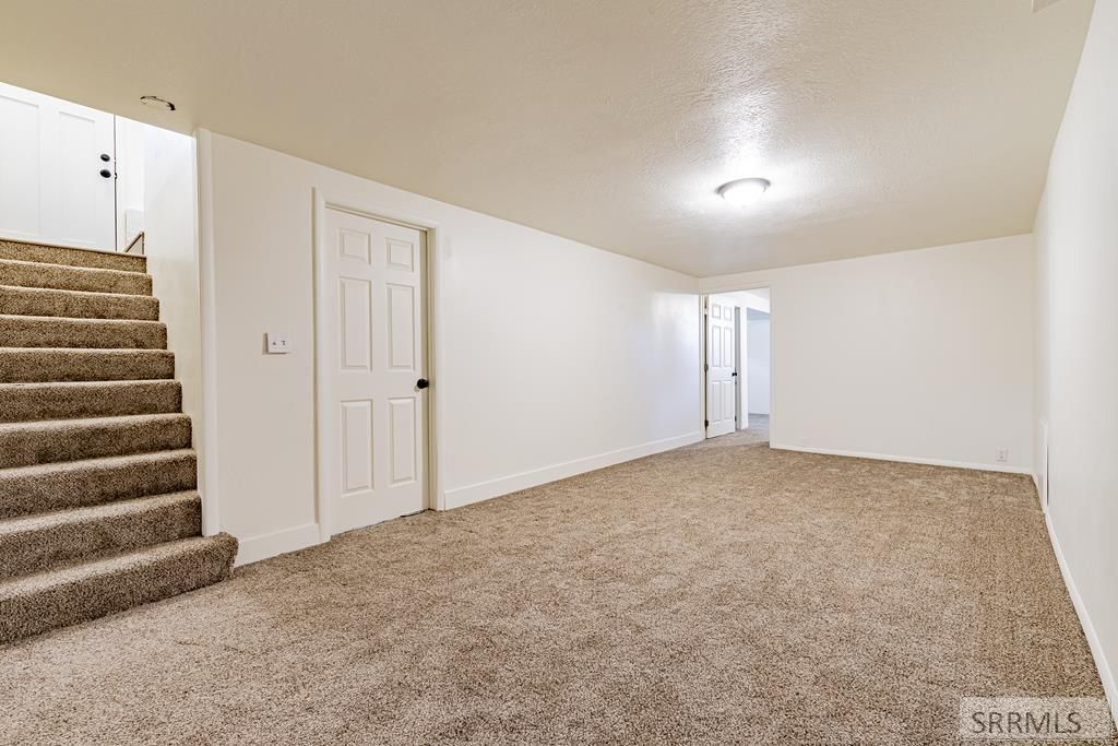 Image 12 of property listing at 215 W 15th Street, Idaho Falls, ID 83402