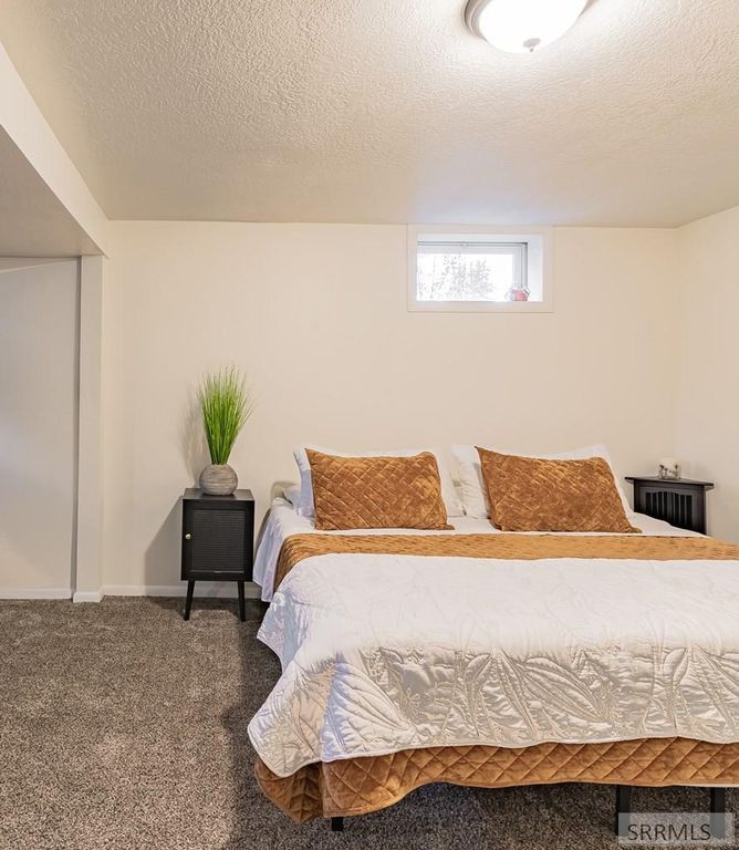 Image 14 of property listing at 215 W 15th Street, Idaho Falls, ID 83402