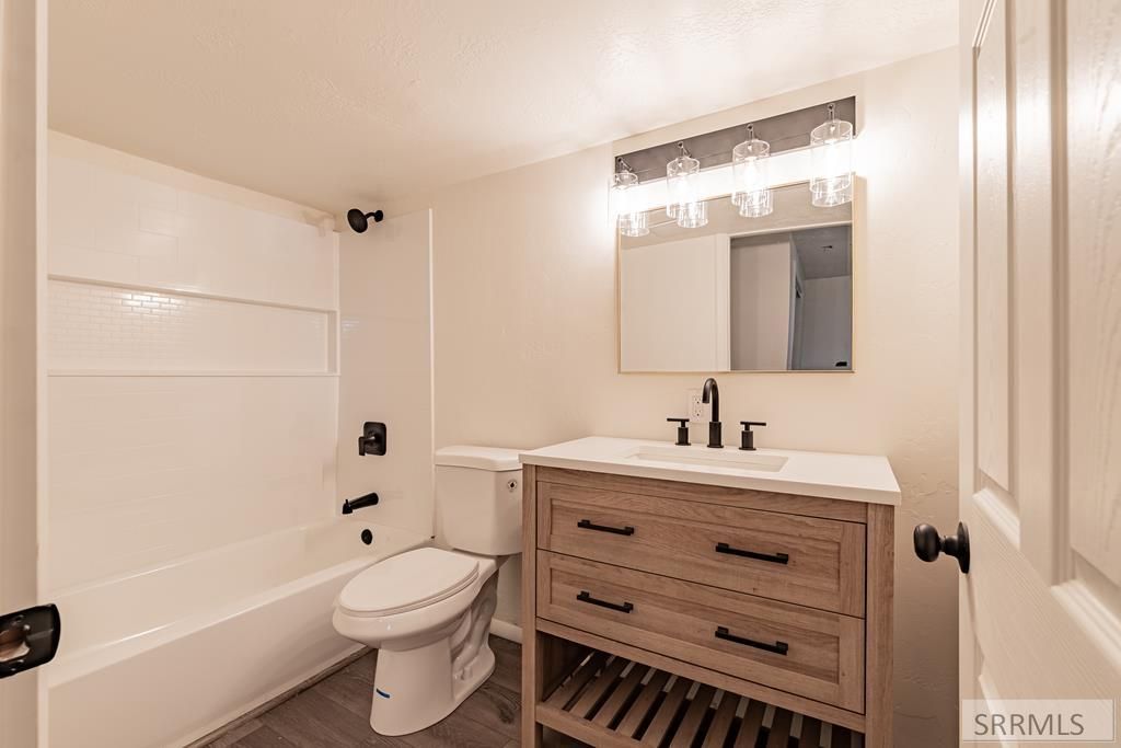 Image 15 of property listing at 215 W 15th Street, Idaho Falls, ID 83402