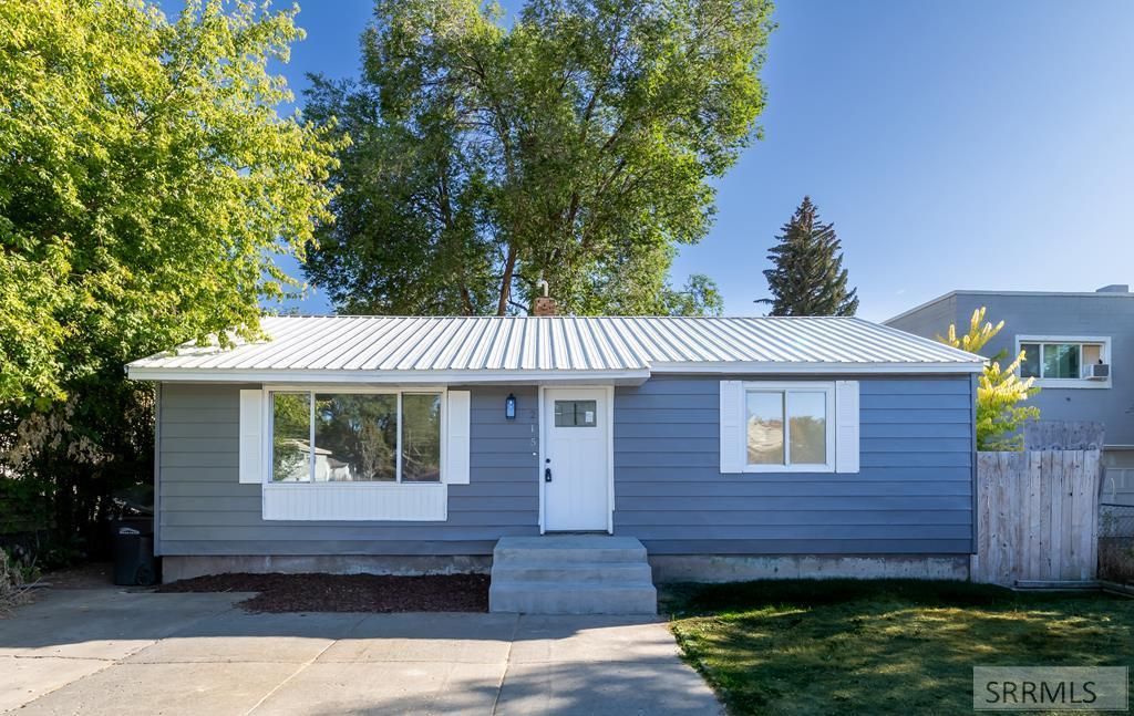 Image 2 of property listing at 215 W 15th Street, Idaho Falls, ID 83402