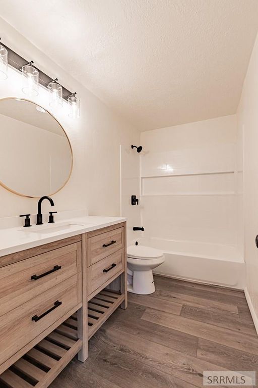 Image 7 of property listing at 215 W 15th Street, Idaho Falls, ID 83402