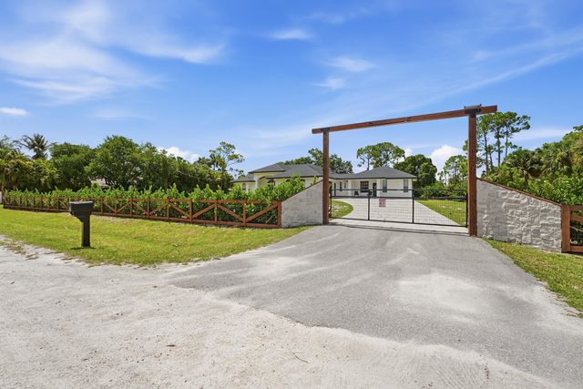 18220 90TH Street N, The Acreage, FL 33470