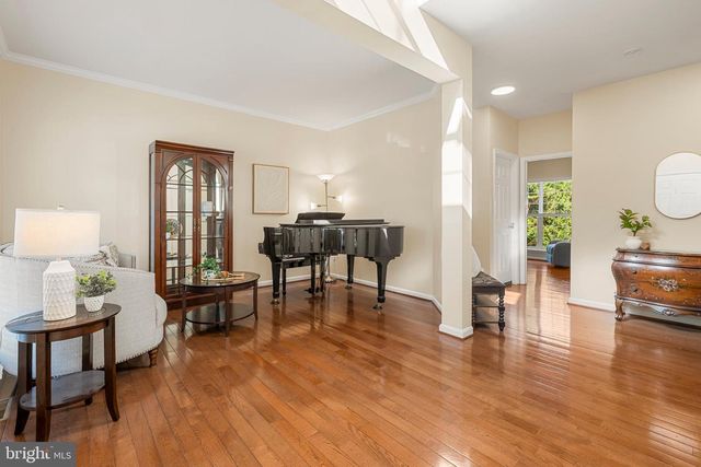 5301 GUNSTON HALL DR, Woodbridge, VA 22193