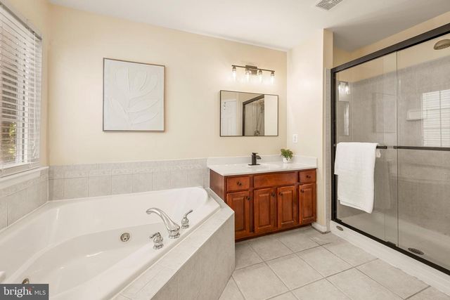 5301 GUNSTON HALL DR, Woodbridge, VA 22193