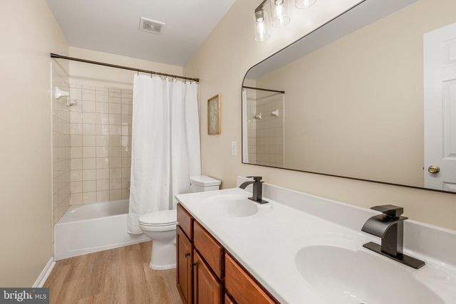 5301 GUNSTON HALL DR, Woodbridge, VA 22193