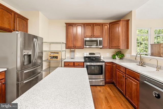 5301 GUNSTON HALL DR, Woodbridge, VA 22193