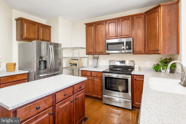 5301 GUNSTON HALL DR, Woodbridge, VA 22193