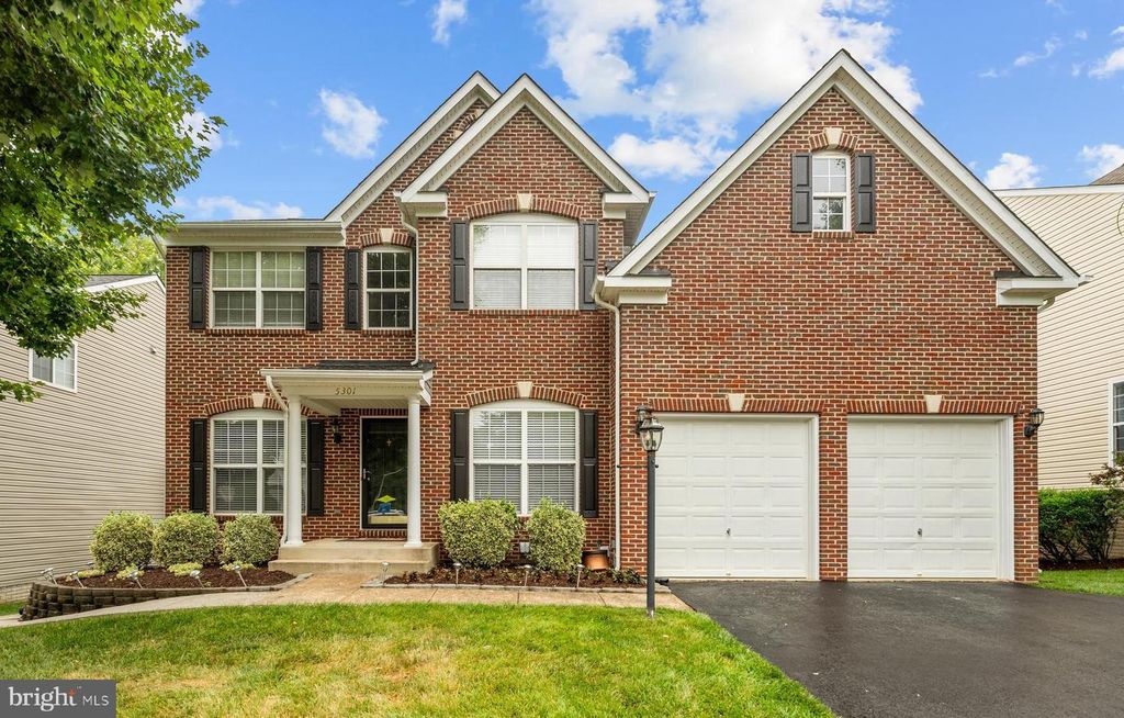 5301 GUNSTON HALL DR, Woodbridge, VA 22193