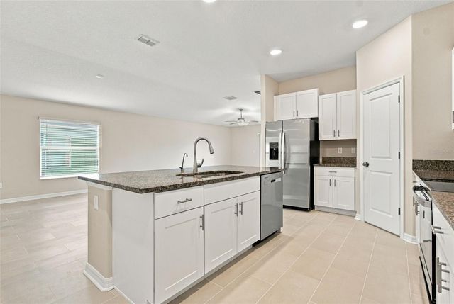 6735 BAR S BAR TRAIL, Zephyrhills, FL 33541