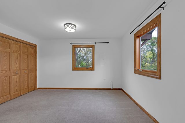 27514 N Forest Garden Road, Wauconda, IL 60084