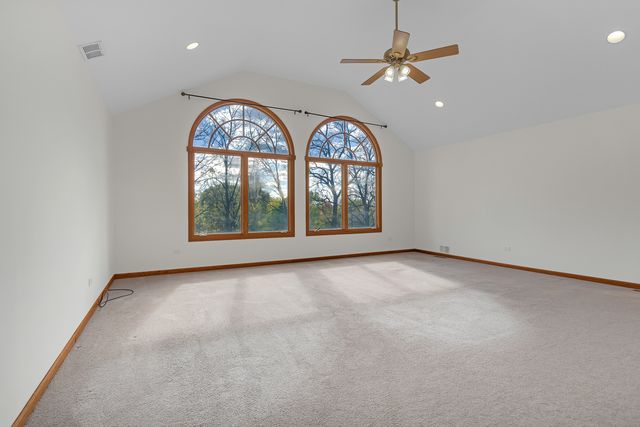 27514 N Forest Garden Road, Wauconda, IL 60084