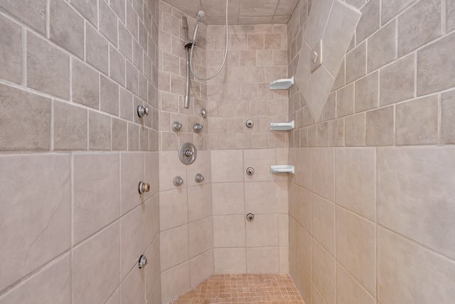 27514 N Forest Garden Road, Wauconda, IL 60084