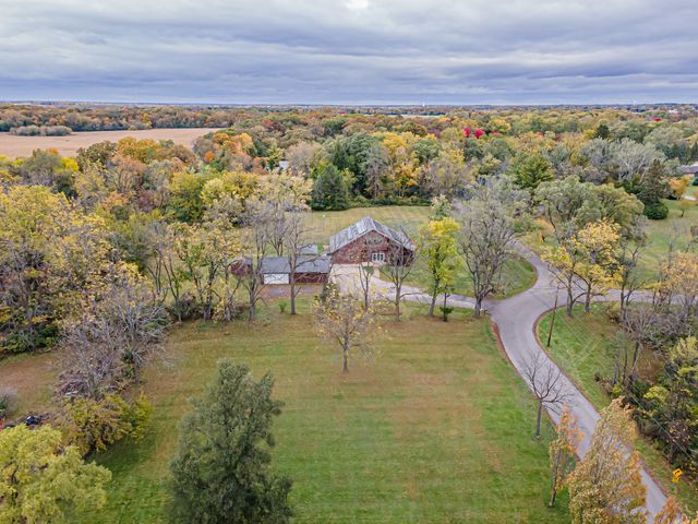 27514 N Forest Garden Road, Wauconda, IL 60084