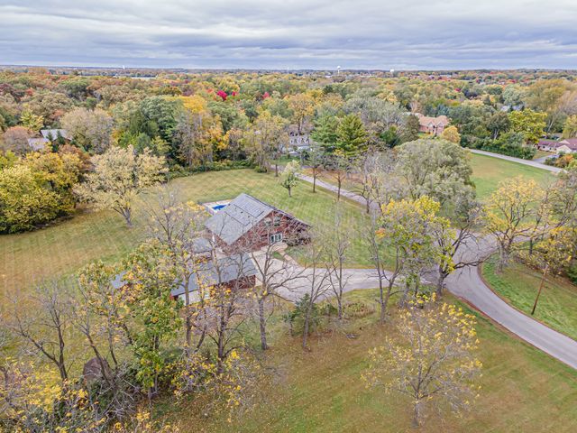 27514 N Forest Garden Road, Wauconda, IL 60084